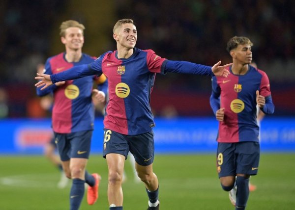 Phóng viên: Barcelona không bị lay chuyển bởi lời đề nghị mà Chelsea đưa cho Fermin